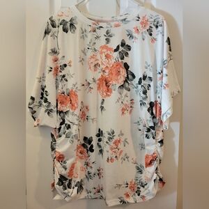 SHEIN White Floral Short Sleeve Top